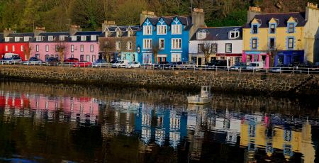 Tobermory colored homes.